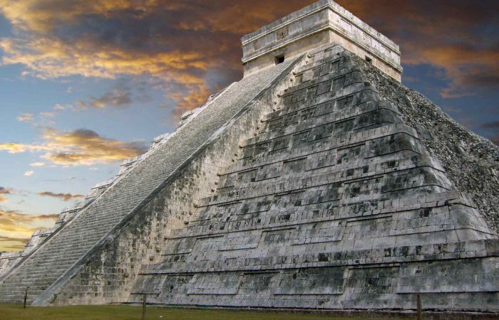 El Castillo, piramide principal de Chichen itza