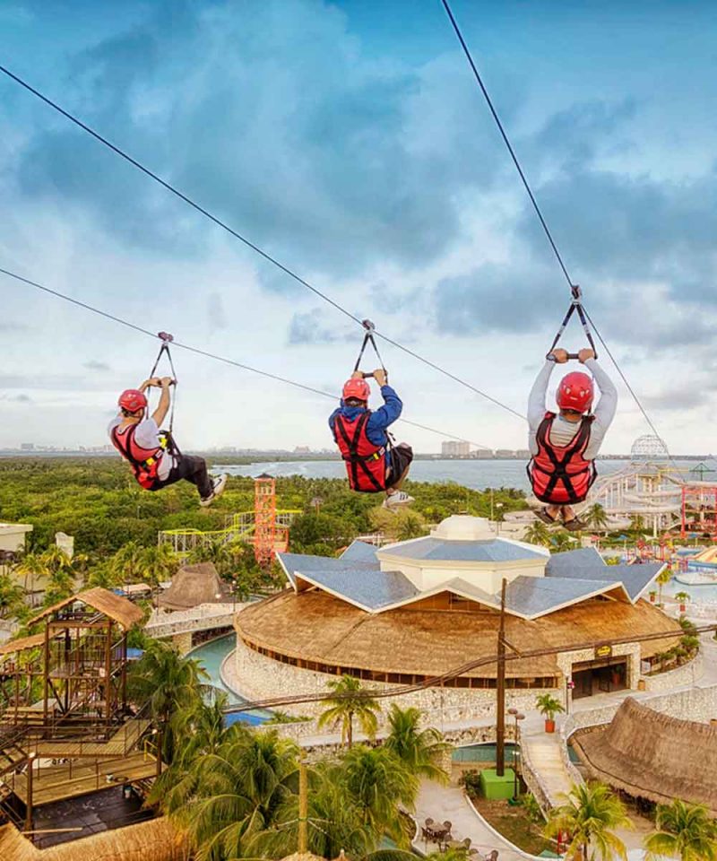 Tirolesas en Ventura Park