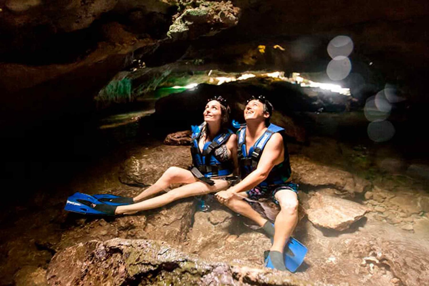 Rios y cavernas subterraneas en Xelha