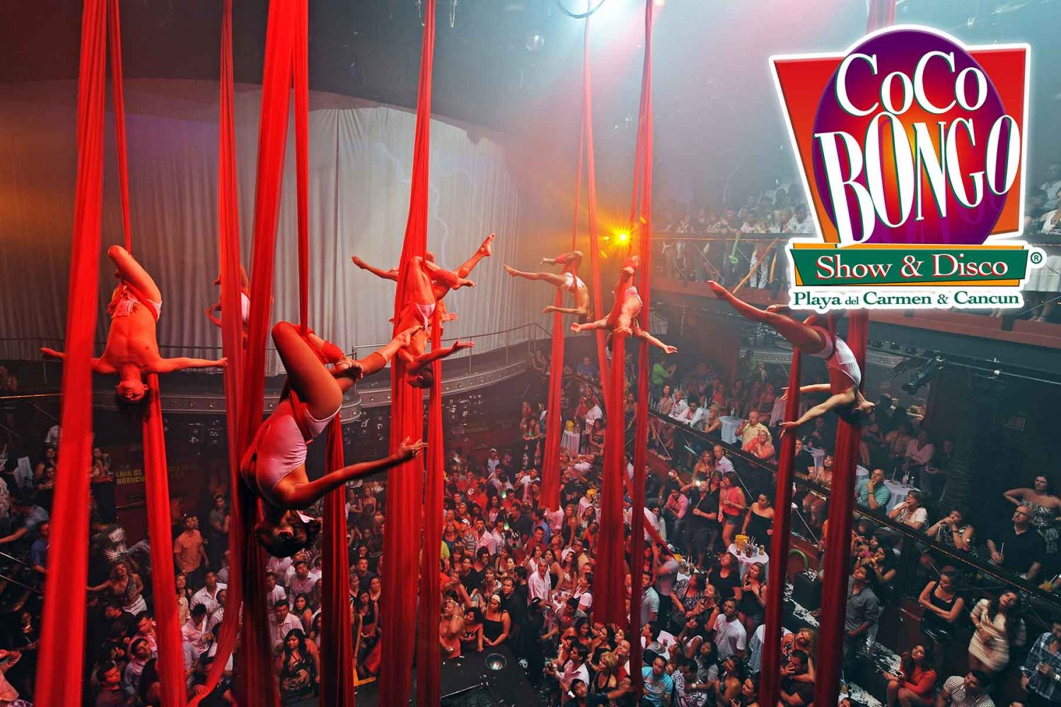 Acrobatas en las alturas de la disco